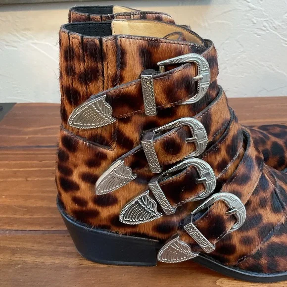 ‼️TOGA PULLA ‘ARCHIVE’ LEOPARD CALFSKIN FOUR STRAP WESTERN BOOTIE‼️ - Picture 3 of 12